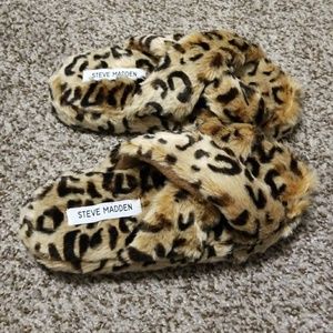 Steve madden fur slippers